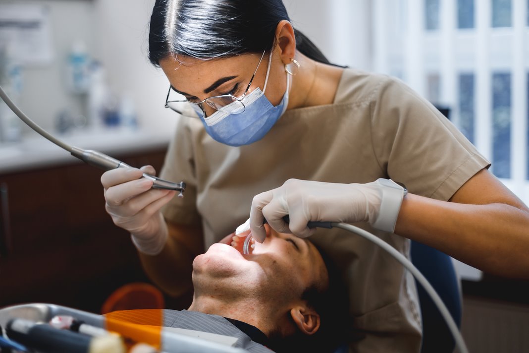 How does 'no gap' dental work?